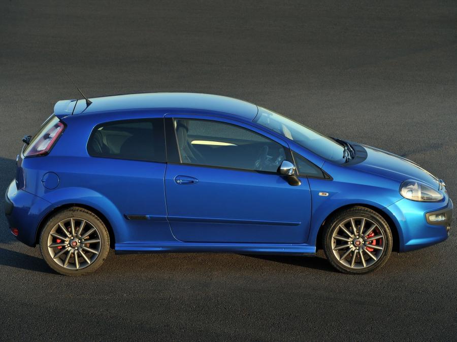 Fiat Punto Evo 3-Door 2010 года  (UK) (фото 6 из 16)